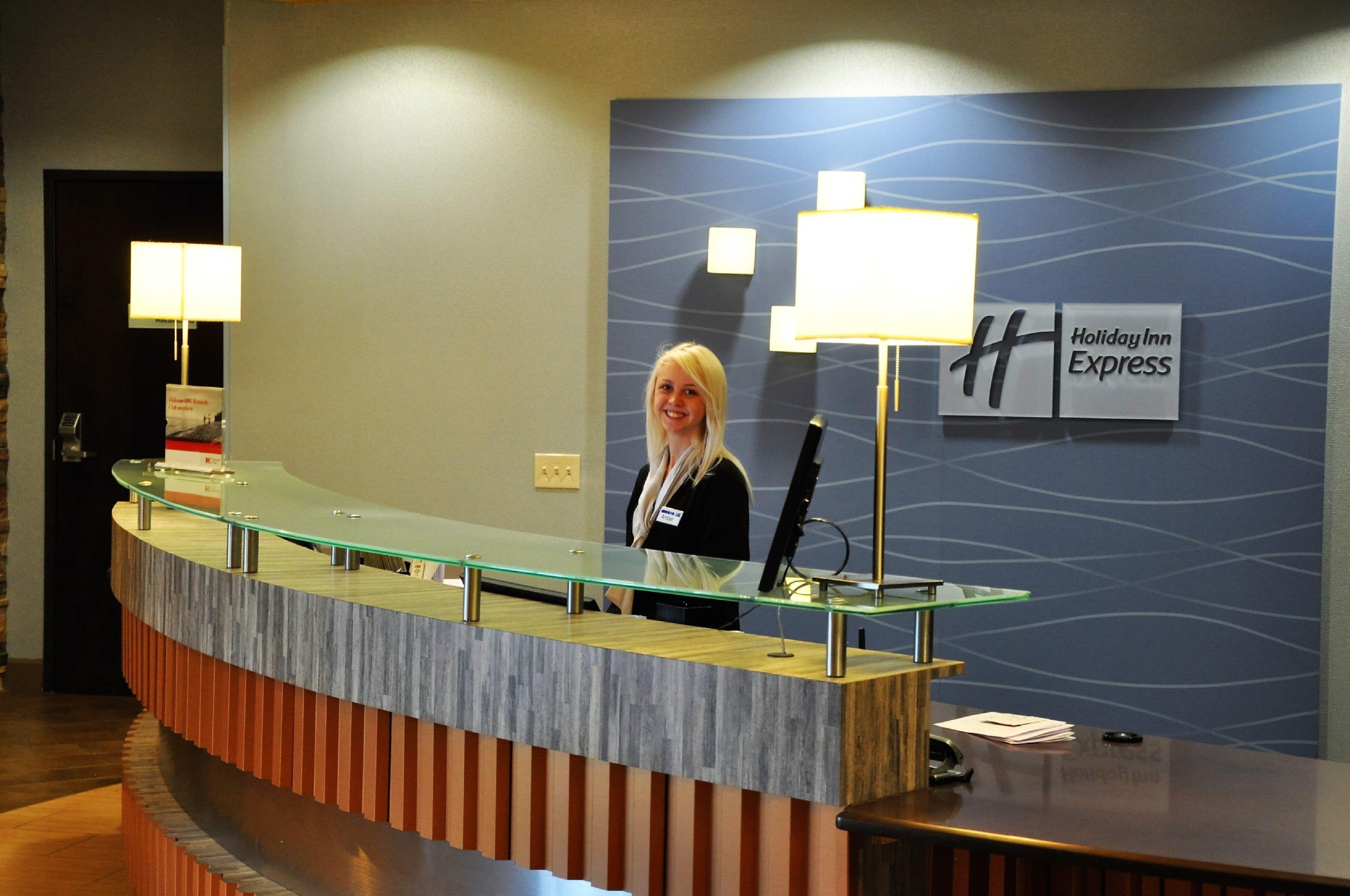 Holiday Inn Express & Suites Perry-National Fairground Area By Ihg Luaran gambar