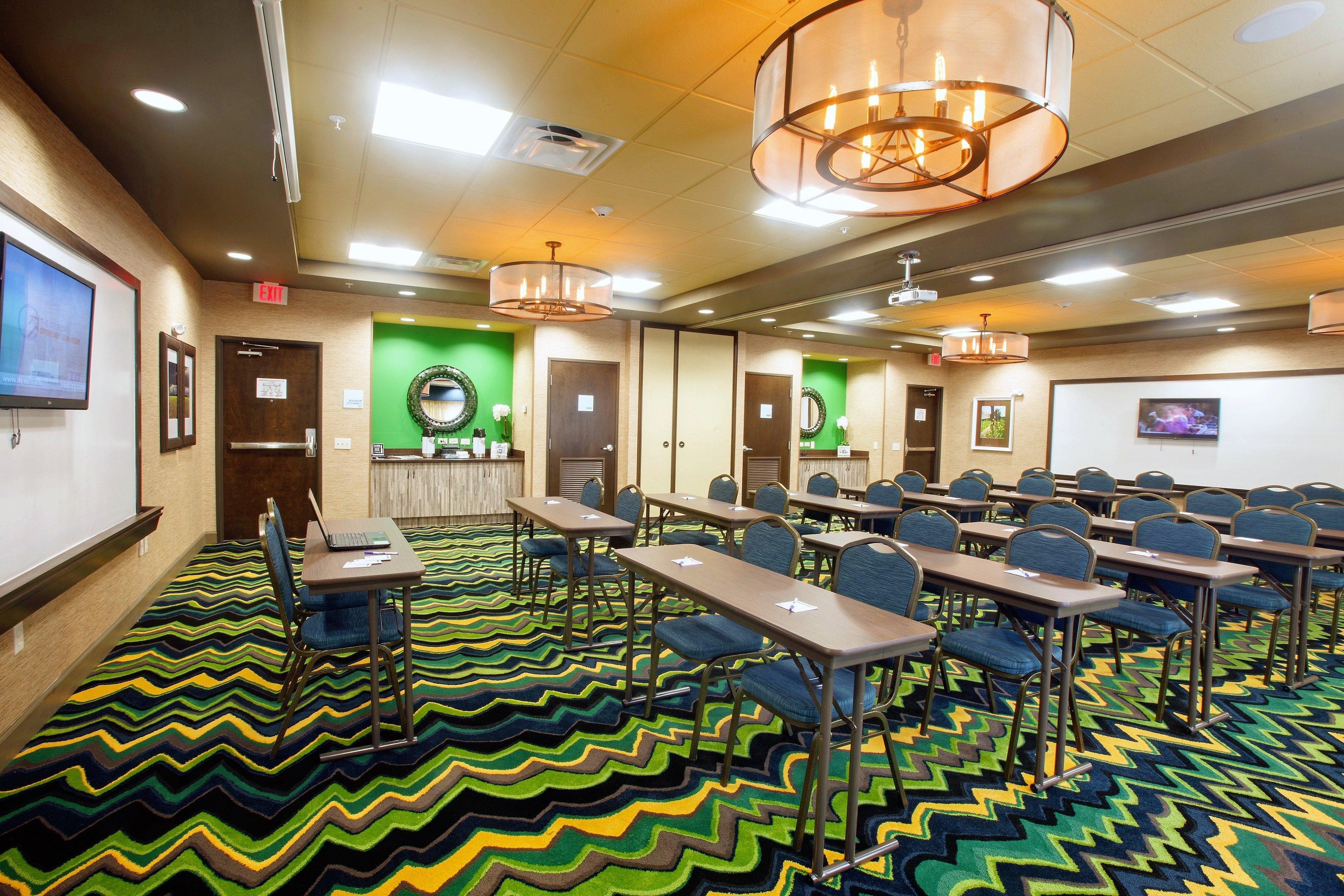 Holiday Inn Express & Suites Perry-National Fairground Area By Ihg Luaran gambar
