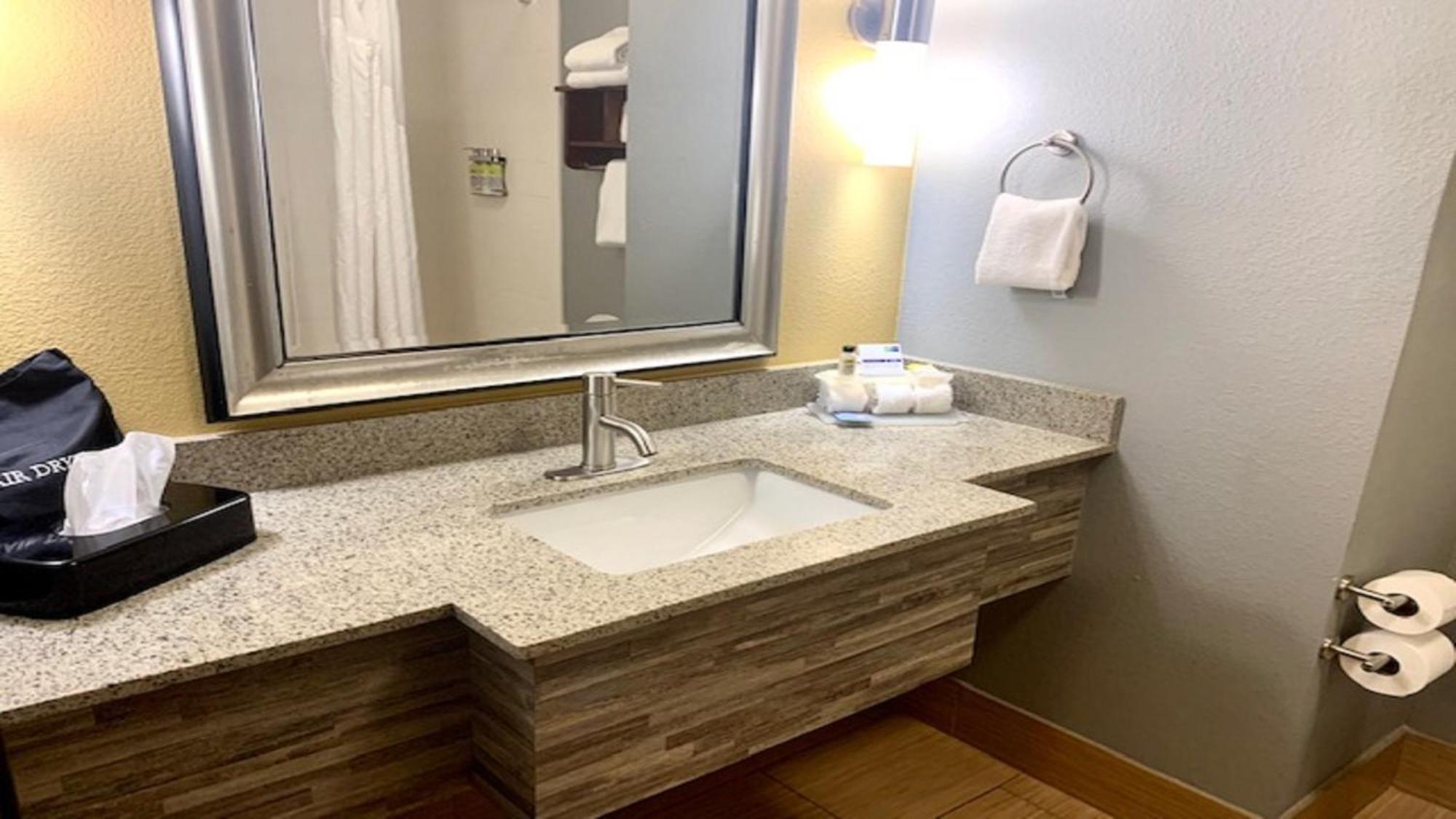 Holiday Inn Express & Suites Perry-National Fairground Area By Ihg Luaran gambar