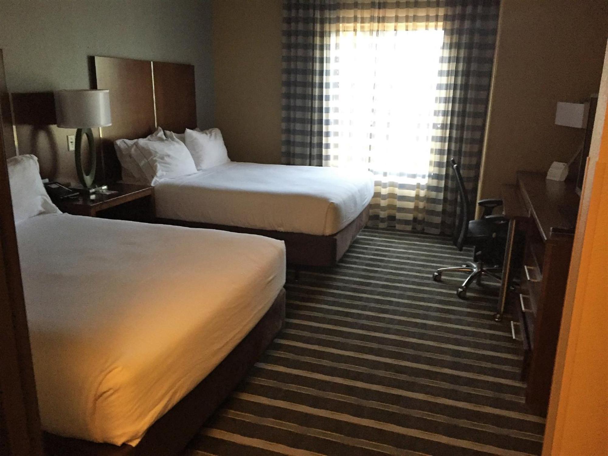Holiday Inn Express & Suites Perry-National Fairground Area By Ihg Luaran gambar